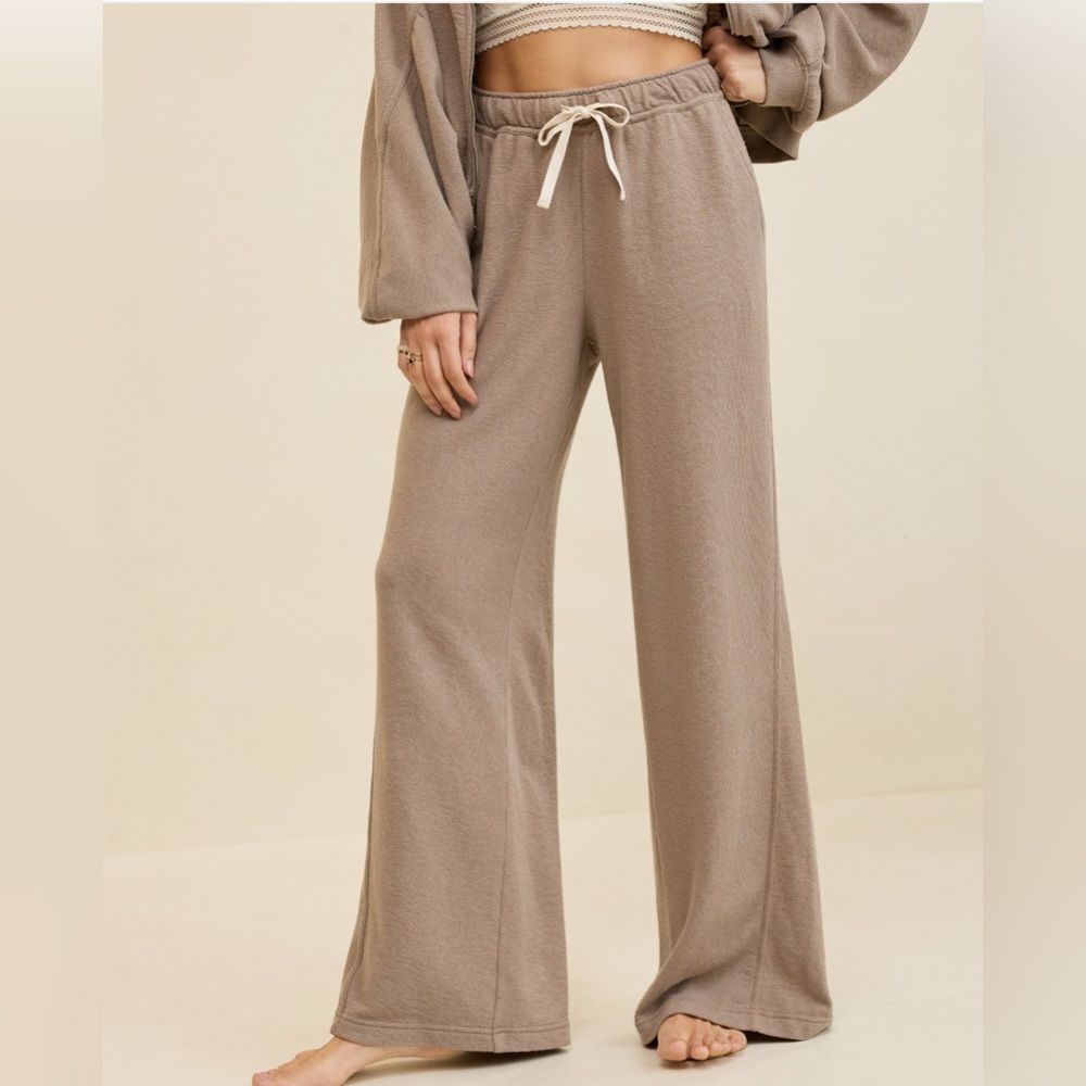 NWT! Aerie Soft Life Trouser Wide Leg Pants in Taupe